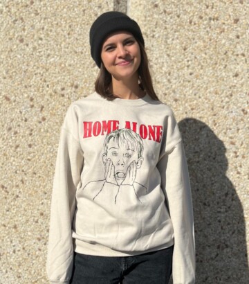 Home alone crewneck – unisex