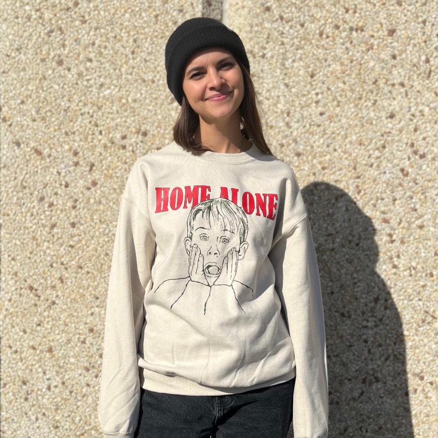 Home alone crewneck – unisex