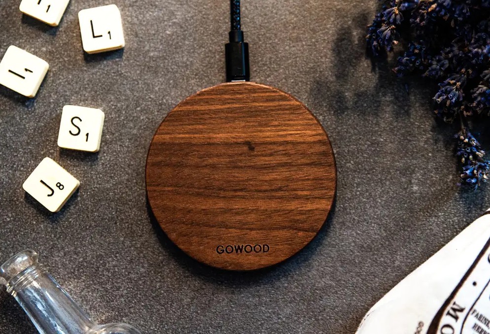 Wood wireless charger