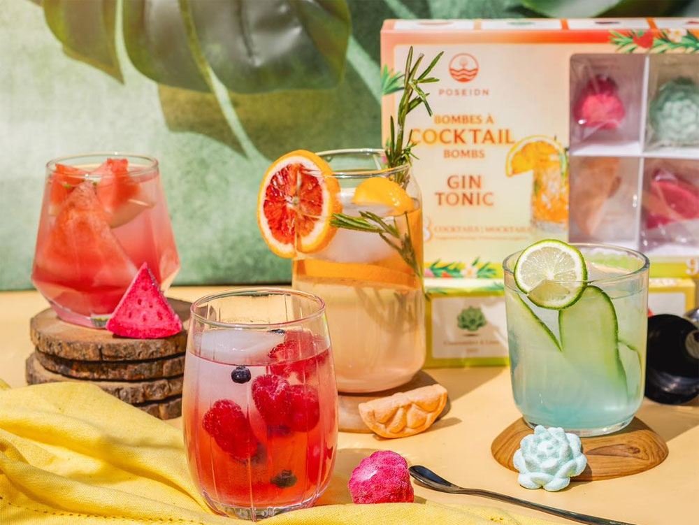 Gin Tonic bombs to offer as a gift this summer