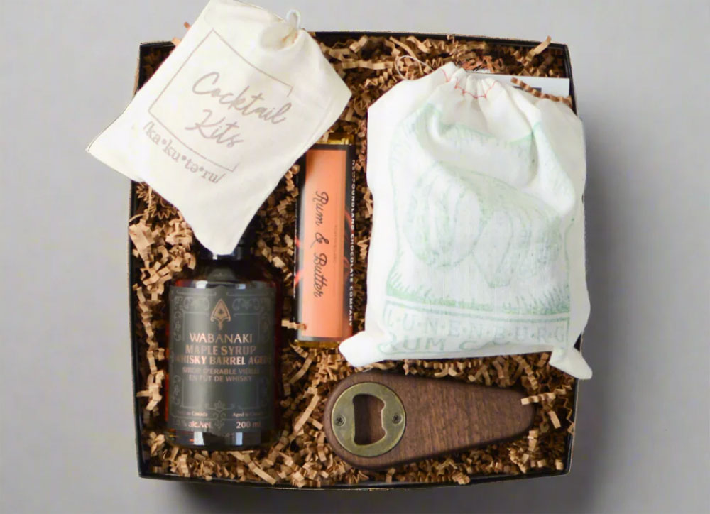 Sip & savor gift box for cocktail lovers