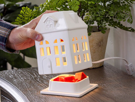 Wax warmer little house